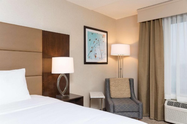 DoubleTree by Hilton Pleasant Prairie Kenosha image 16